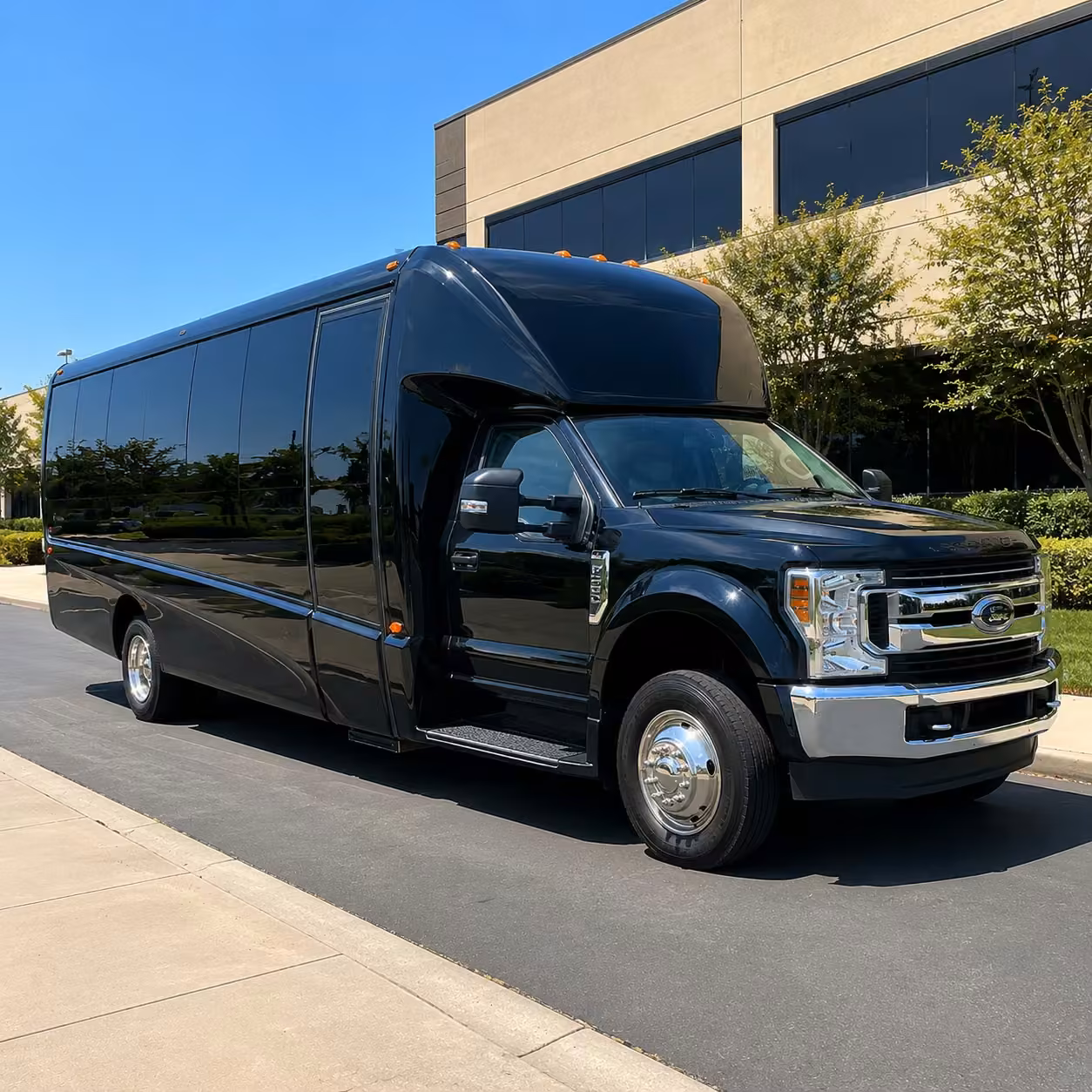 15 35 passenger minibus
